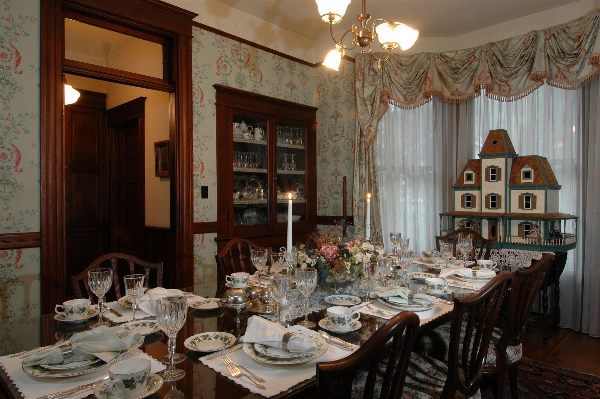 The 1899 Wright Inn & Carriage House Ешвілл Екстер'єр фото